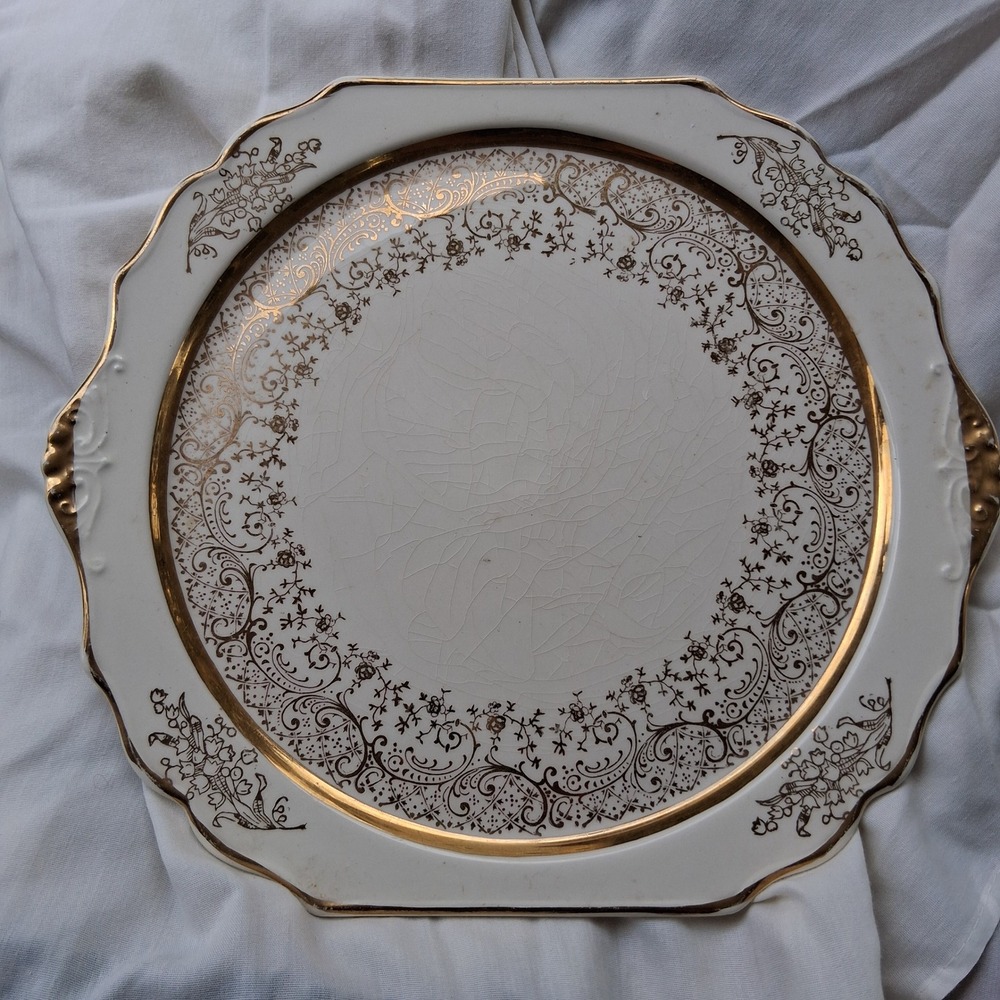 Vintage Royal China 22KT Gold Filigree Scalloped Cake Plate Serving Platter